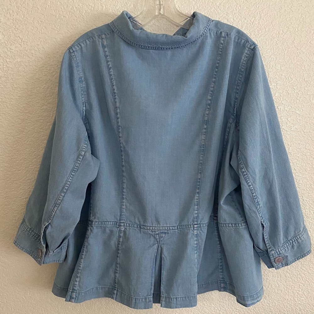 Vintage EMMA JAMES Chambray with Pleated Back